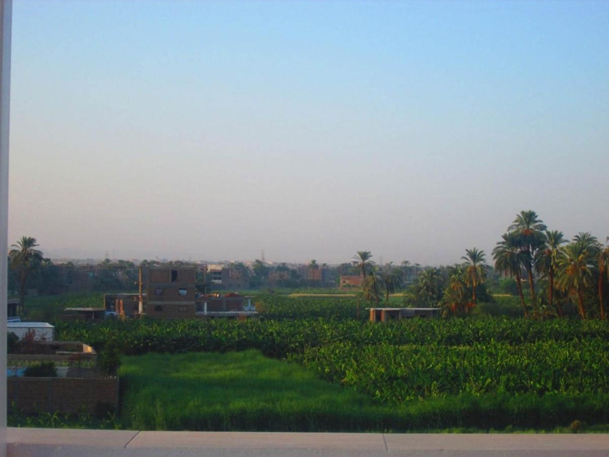 Moon Valley Apartments Luxor Esterno foto