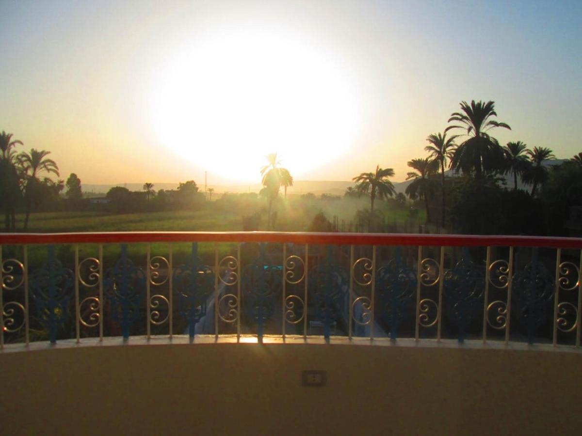 Moon Valley Apartments Luxor Esterno foto