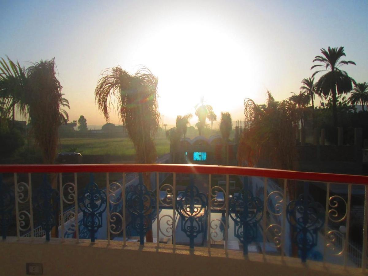 Moon Valley Apartments Luxor Esterno foto